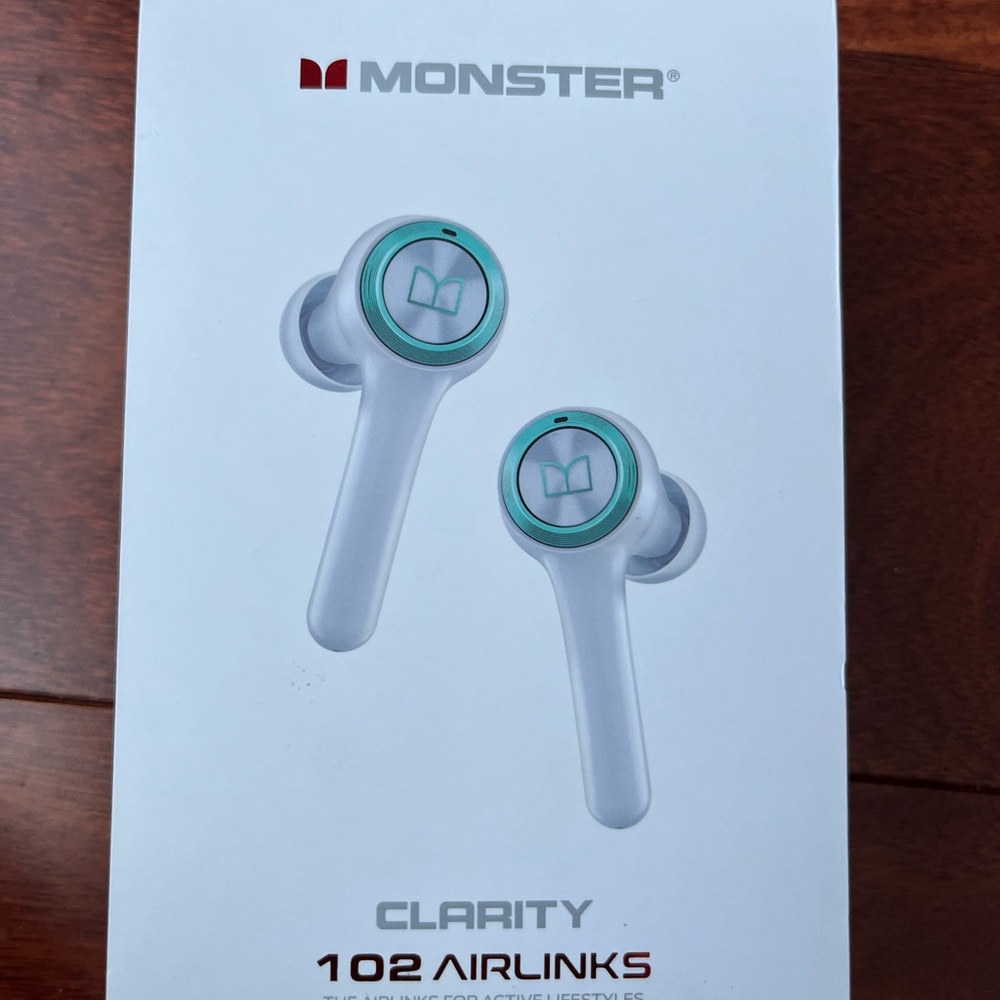Monster Clarity 102 Airlinks Wireless Earbuds